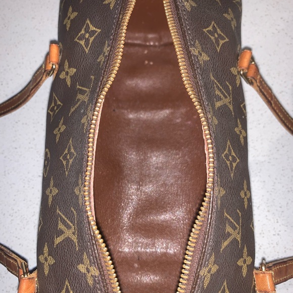 LOUIS VUITTON
Monogram Papillon 26 - Picture 11 of 14